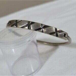 Vintage Kisses Sterling Clip Bangle Bracelet